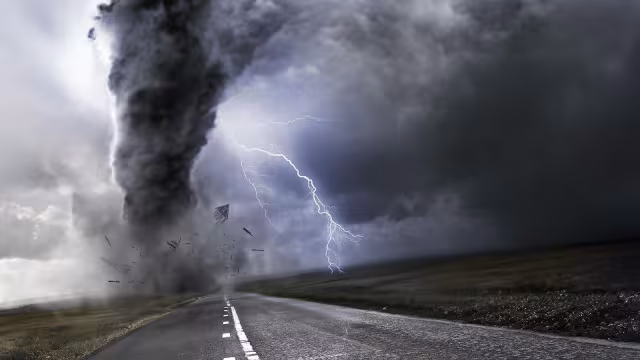 تصویر طوفان برای والپیپر و پس‌زمینه در موضوع علم و طبیعت